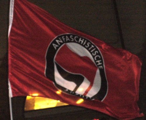 bandiera-antifa