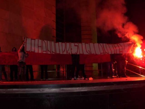 12/12/2009: Napoli. Lo striscione dove sta? lo hanno preso gli antifa!