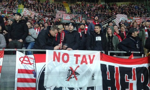 Torino-Lione? No, solidareietà NoTav a Torino-Athletic